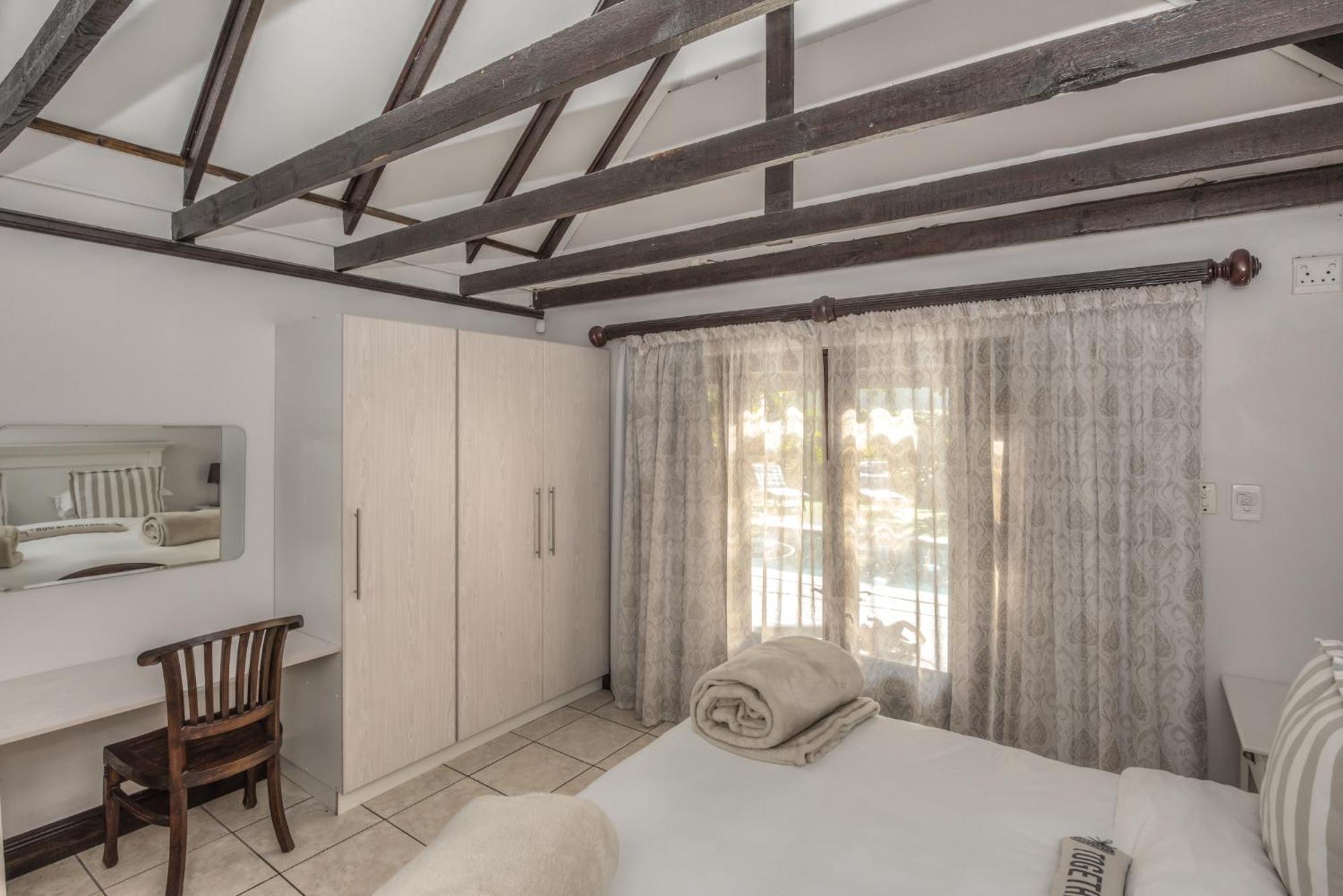 Onse Khaya Lodging And Conferencing พอร์ตเอลิซาเบธ ภายนอก รูปภาพ